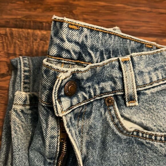 Vintage Levi’s Boys’ 550 Distressed Blue Denim Jeans - Picture 7 of 12